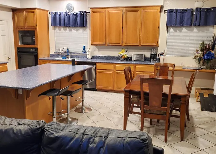 Luxury 1 Bed 1 Bath Fully Private