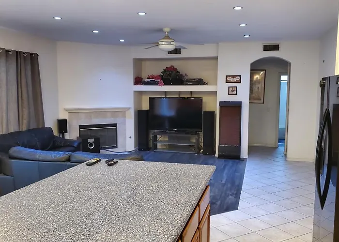 Luxury 1 Bed 1 Bath Fully Private